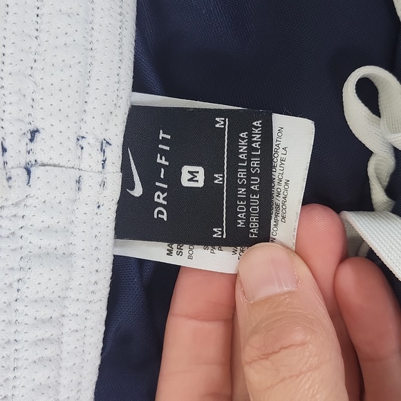 Nike Shorts - Picture 5 of 6